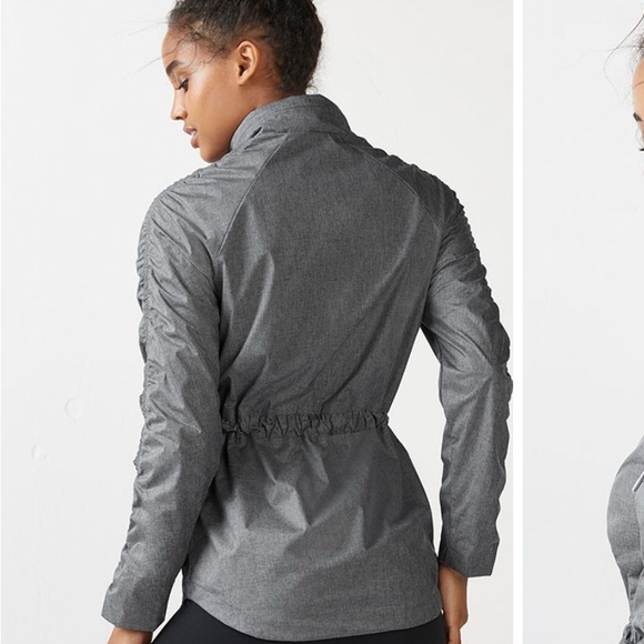 SOLD OUT ONLINE Fabletics DANIELLE: made to be seen (reflective) - Picture 9 of 12